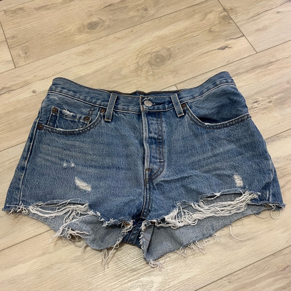 Levis 501 Jean Shorts